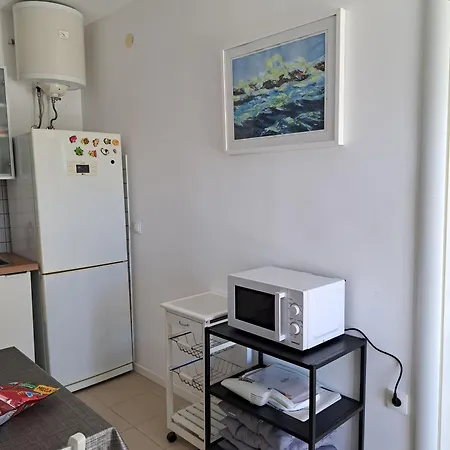 Apartment By The Sea Ubli, - 23365 *